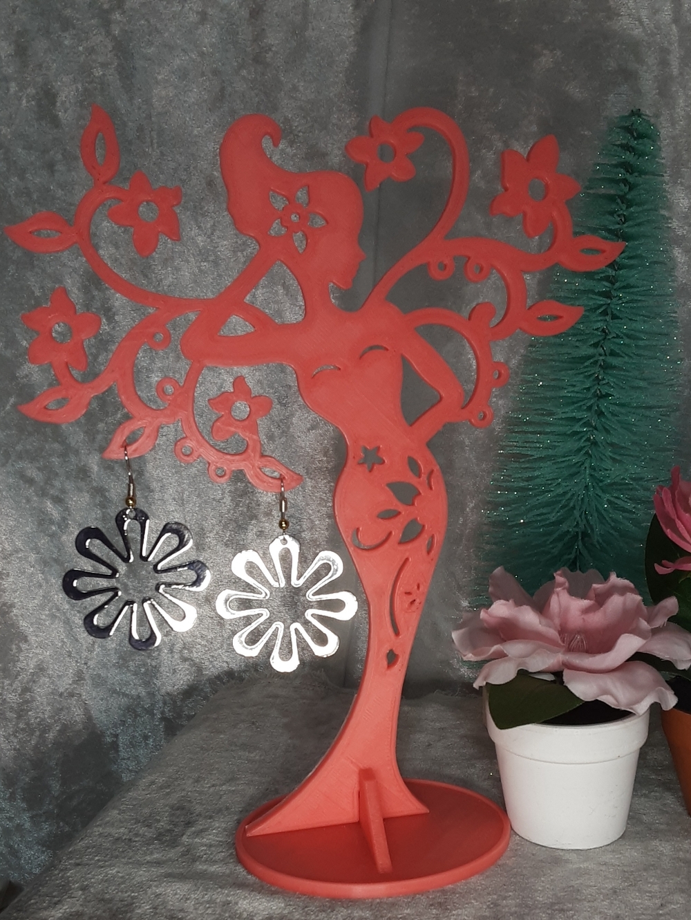 Haandmade Flower Power Earrings Silvertone